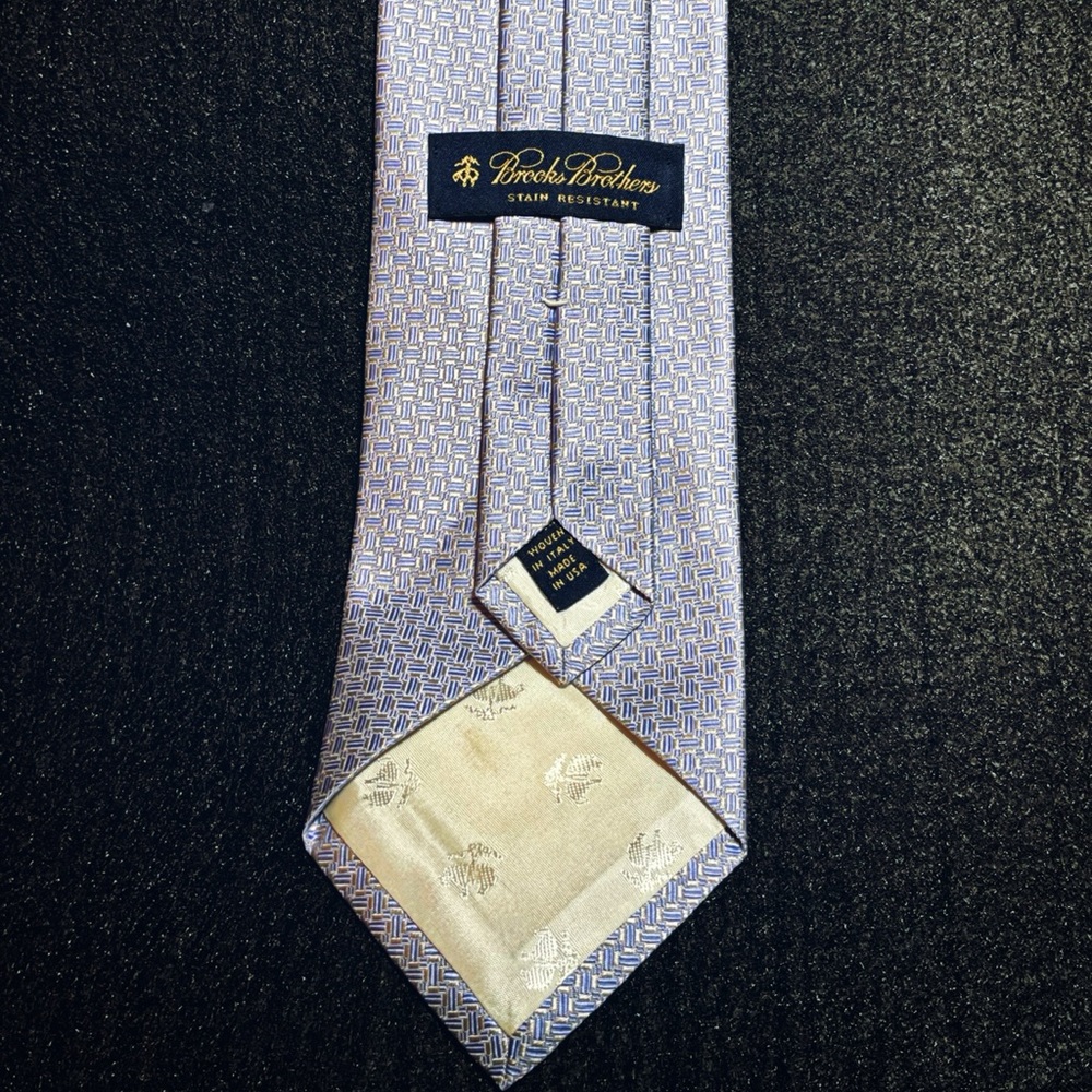 Brooks Brothers tie
